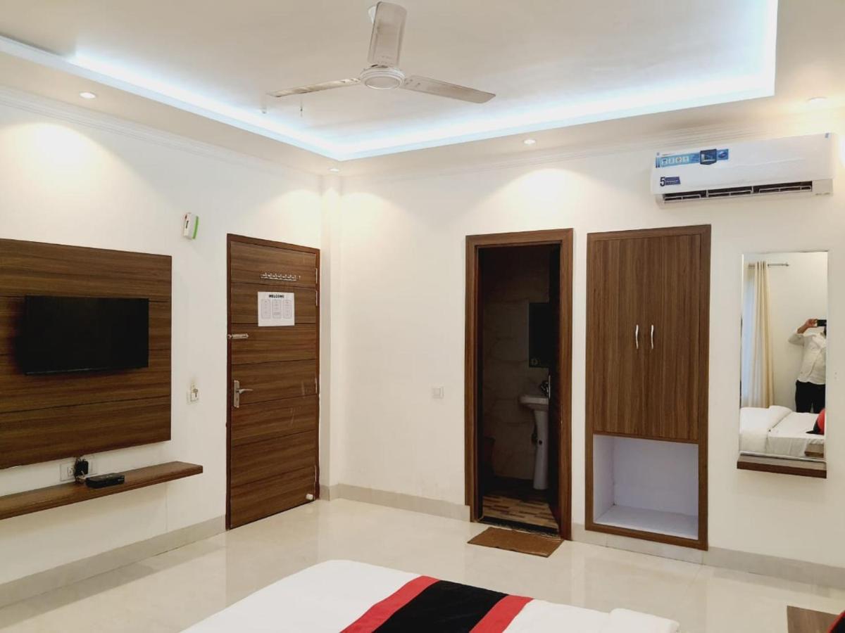 Bhawana Hotel Агра Экстерьер фото