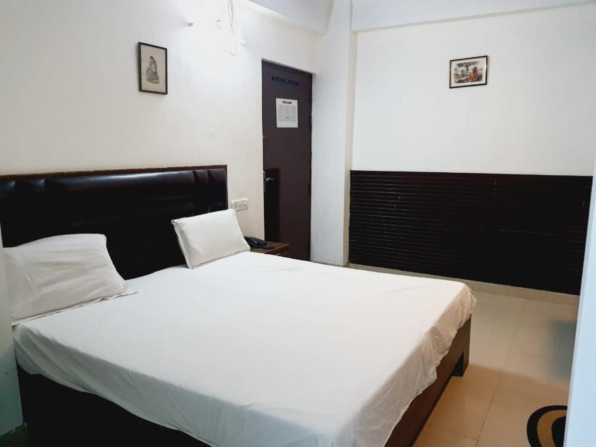Bhawana Hotel Агра Экстерьер фото